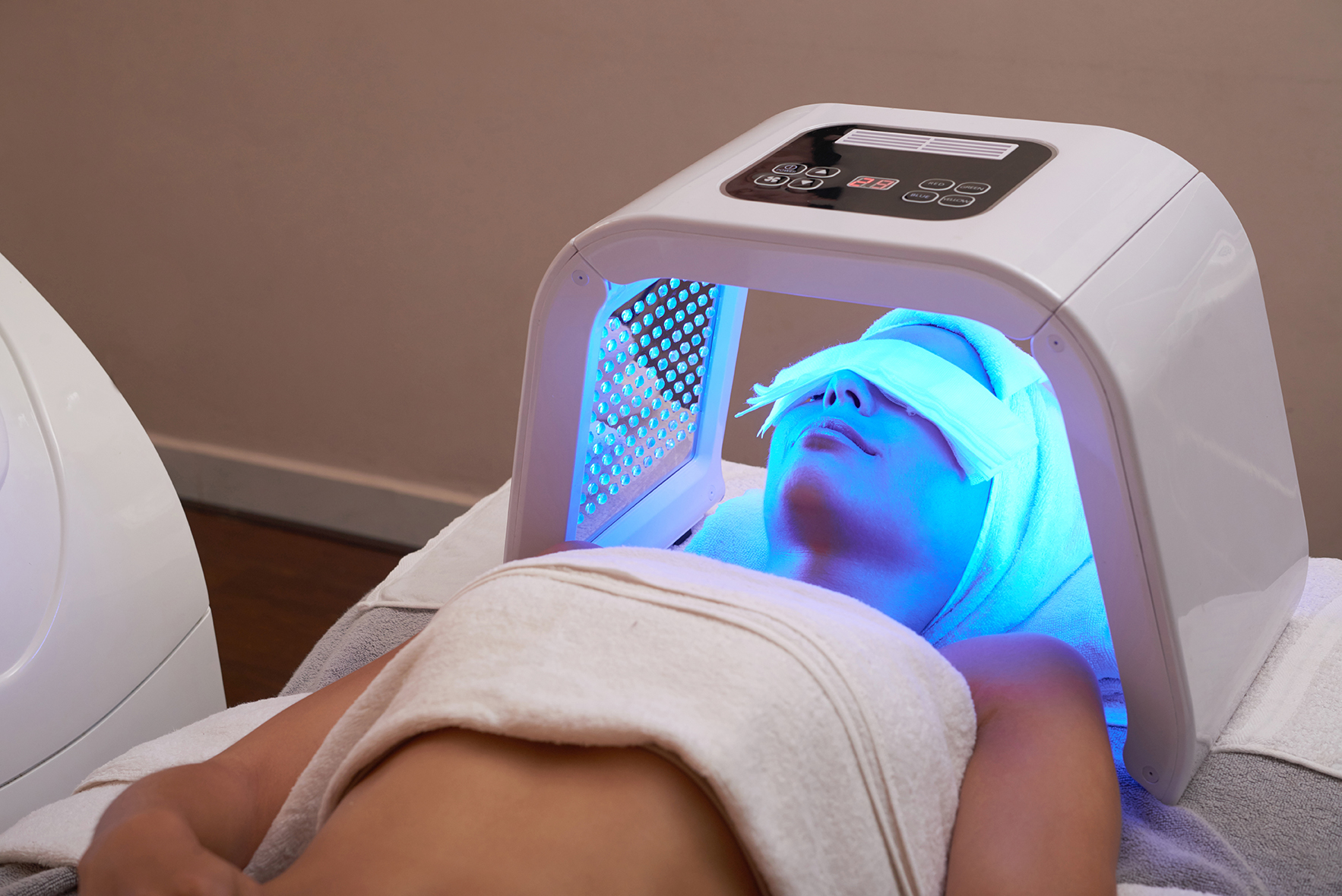 Biostimulation et Photorejuvenation par LED au Centre Laser Le Phénix 